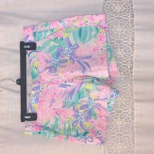Lilly Pulitzer pull on shorts